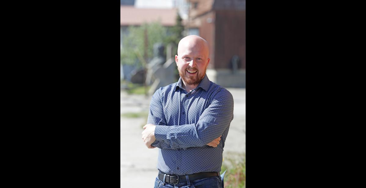 CANDIDATE— Jonathan Kreiss-Tomkins whistle-stopped on the campaign trail in Nome last week Photo by Diana Haecker