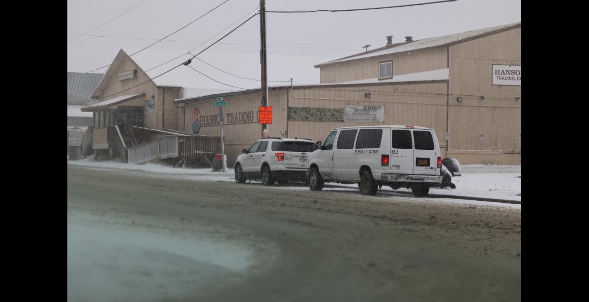 Stores closed early due to weather and a poweroutage. Photo by Diana Haecker